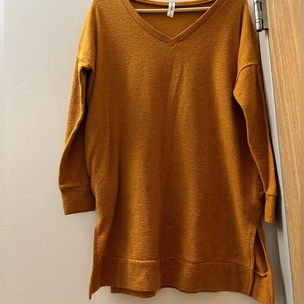 Zenana Outfitters Sweater Size Women’s Small
